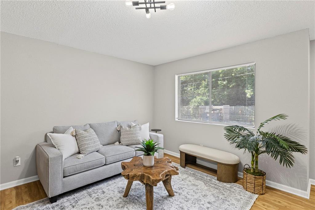 1502 W 25th Court Unit: D5