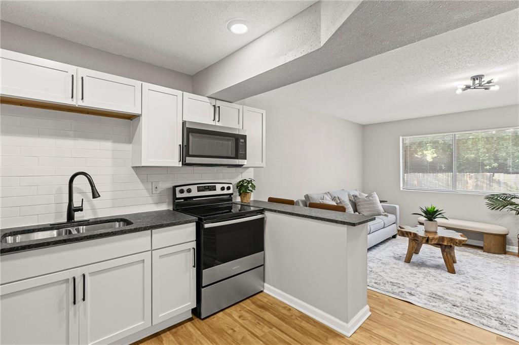 1502 W 25th Court Unit: D5