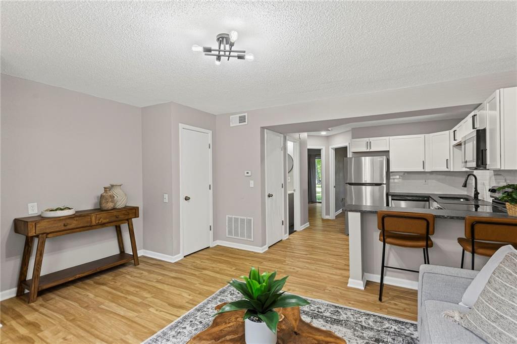 1502 W 25th Court Unit: D5