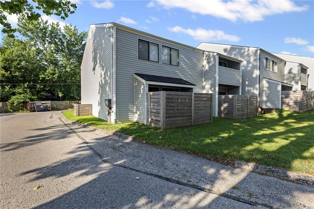 1502 W 25th Court Unit: D5