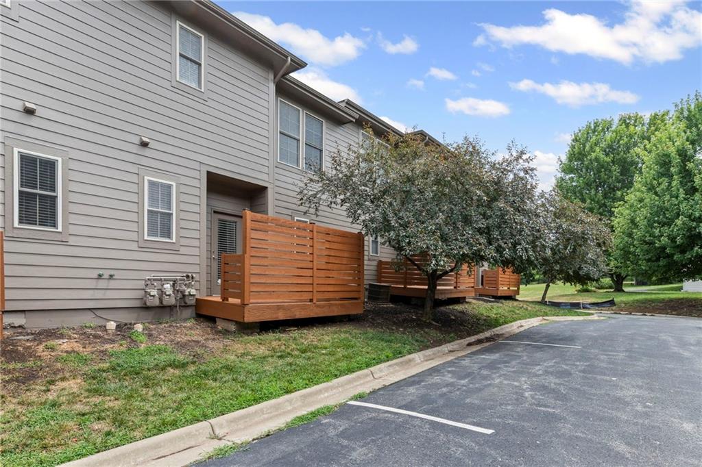 5245 Overland Drive Unit: C11