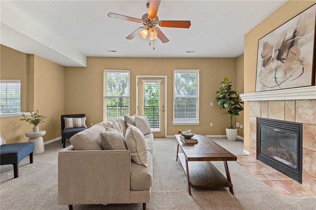 5245 Overland Drive Unit: C11