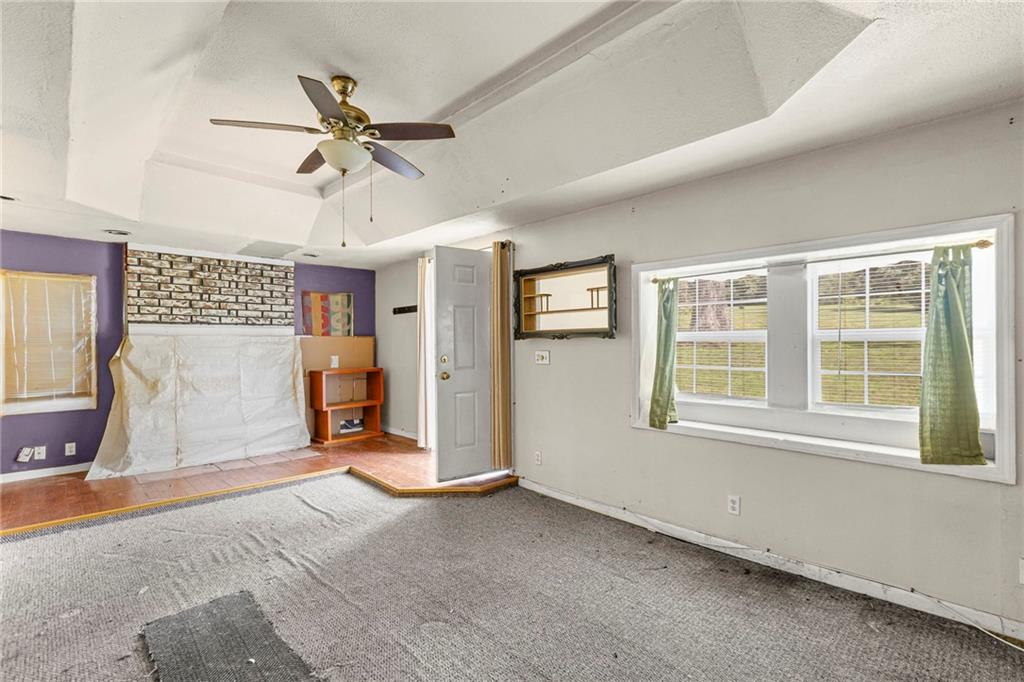 7816 N Broadway Street