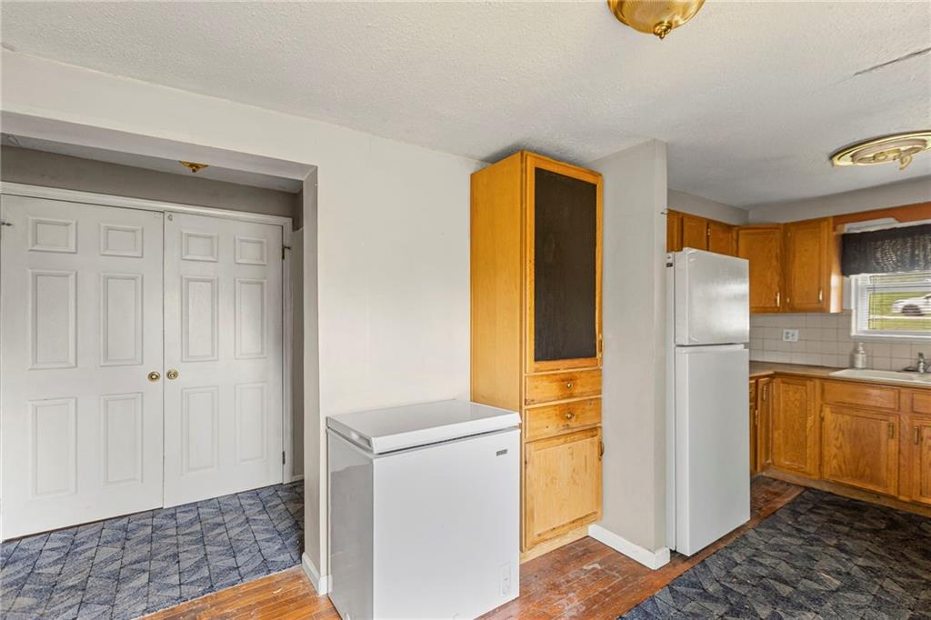 7816 N Broadway Street