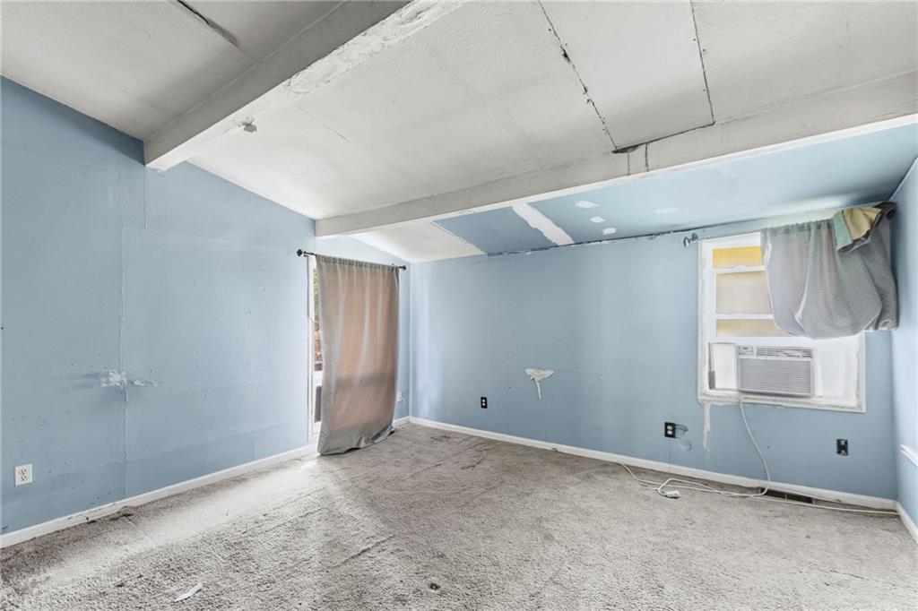 7816 N Broadway Street