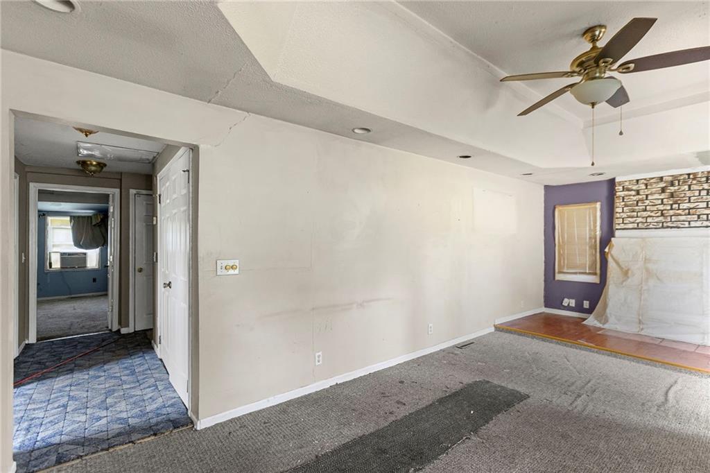 7816 N Broadway Street