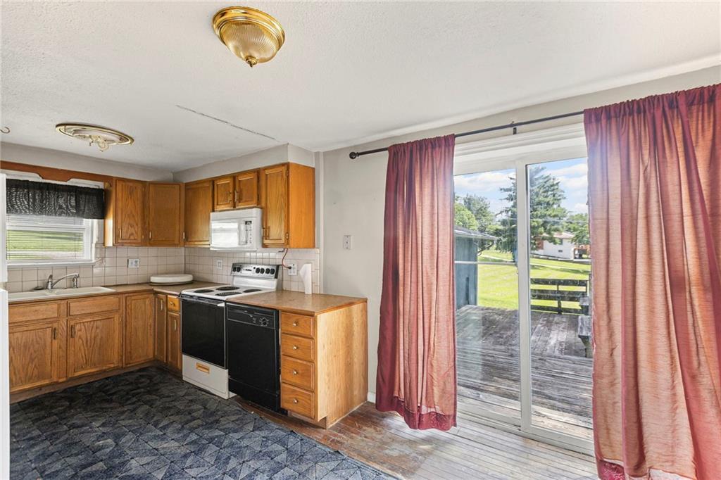 7816 N Broadway Street