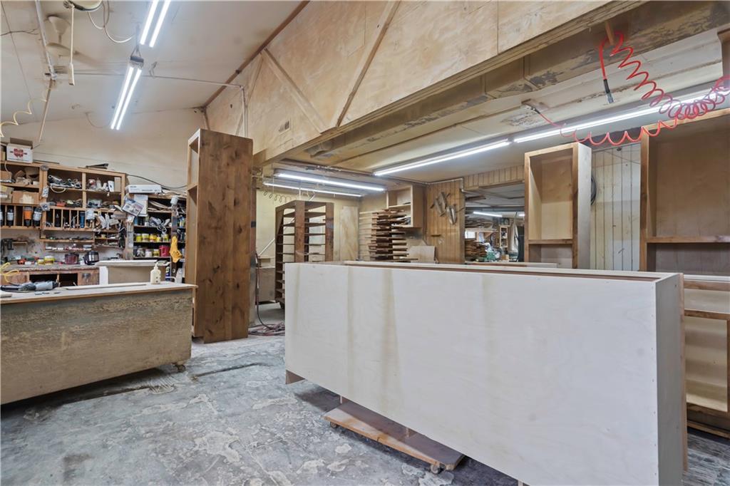 17208 Eisenhower Road