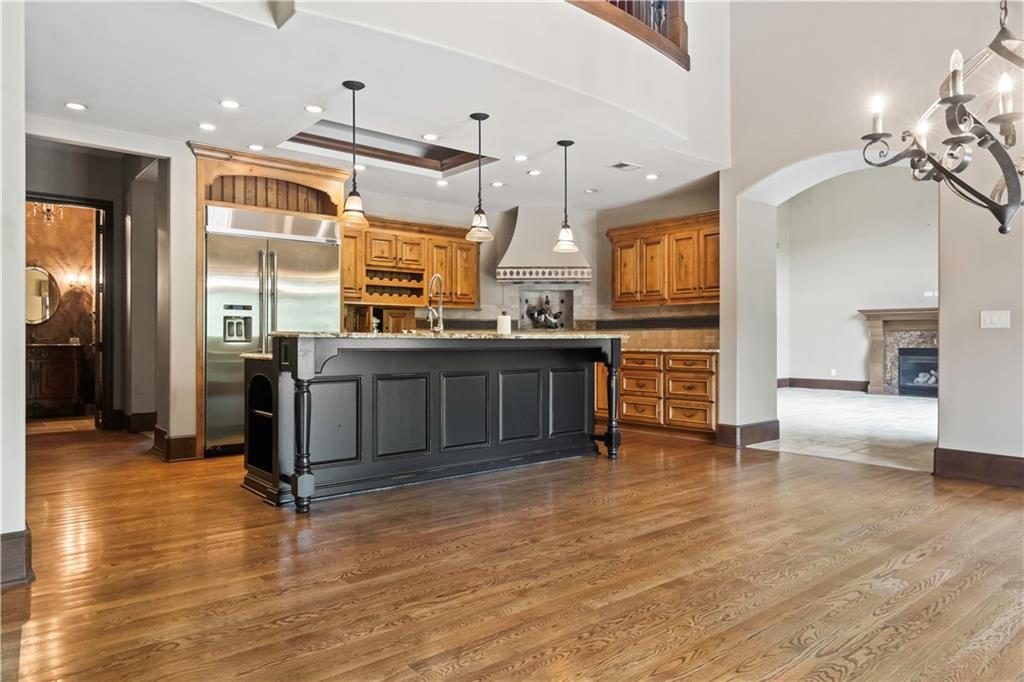 4501 N Hickory Lane
