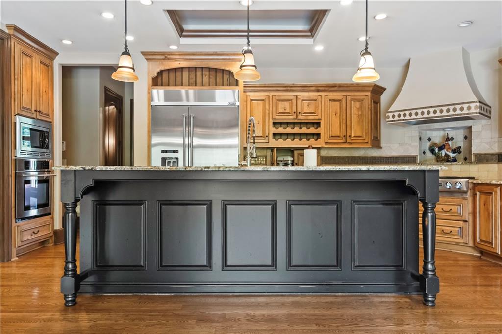 4501 N Hickory Lane