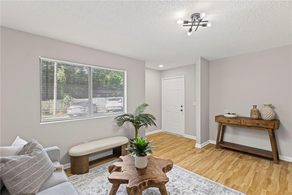 1502 W 25th Court Unit: D7