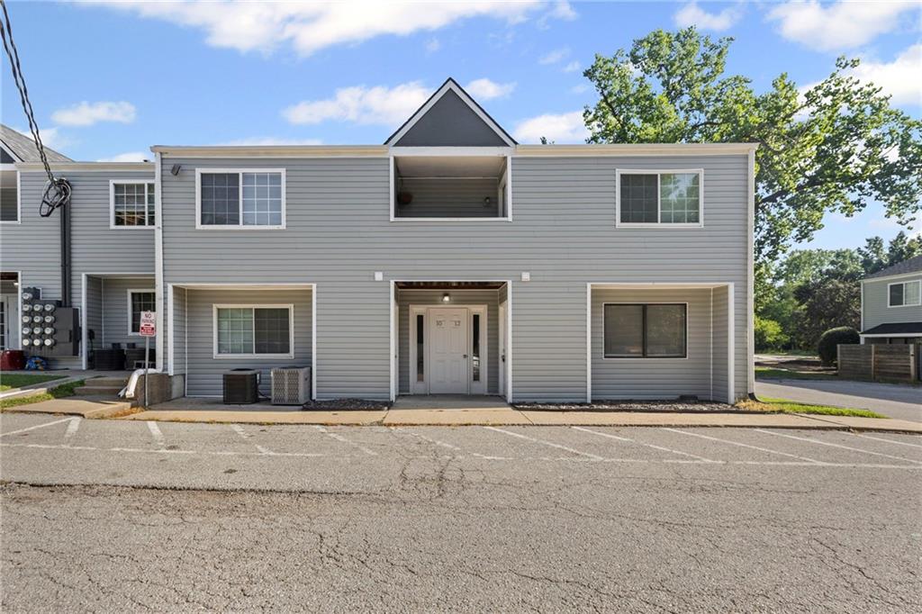 1502 W 25th Court Unit: D7