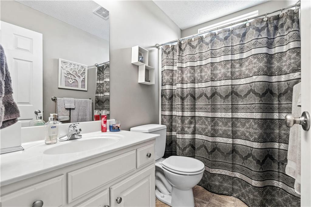 8120 N Myrtle Street