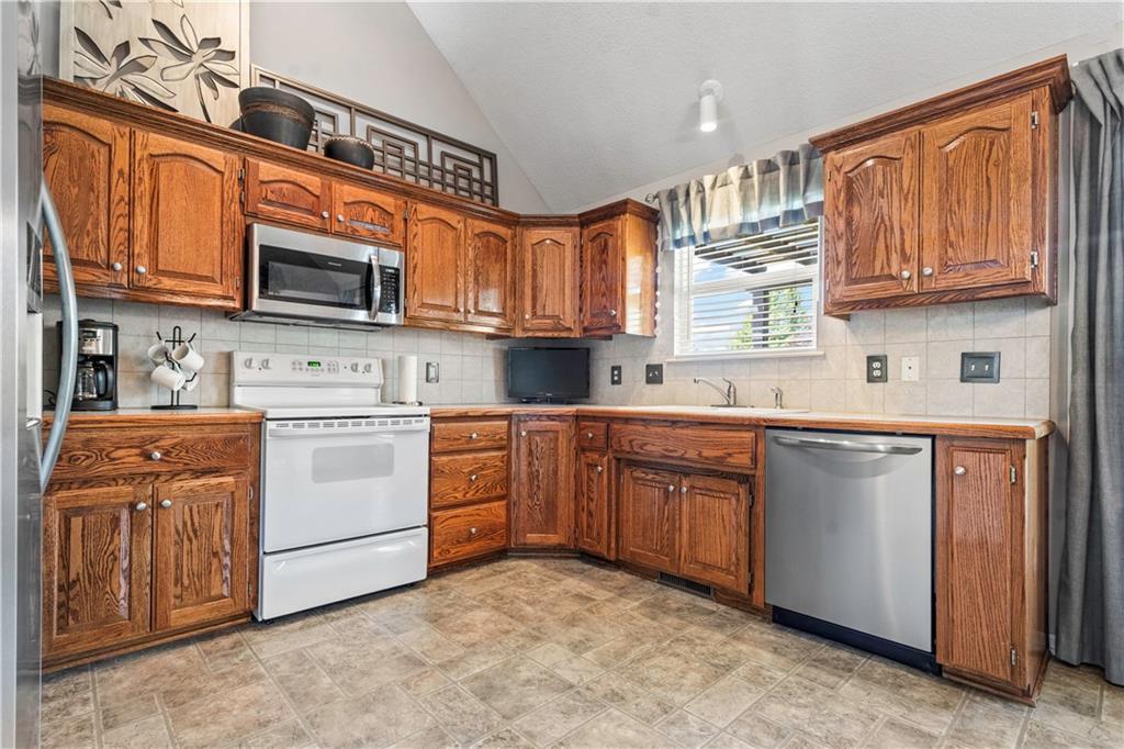 8120 N Myrtle Street