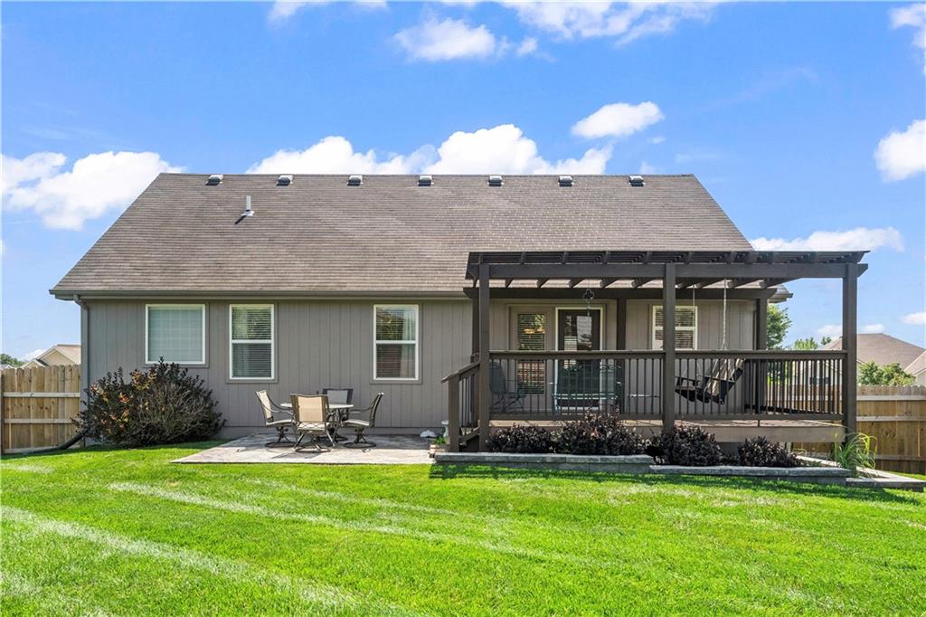 8120 N Myrtle Street