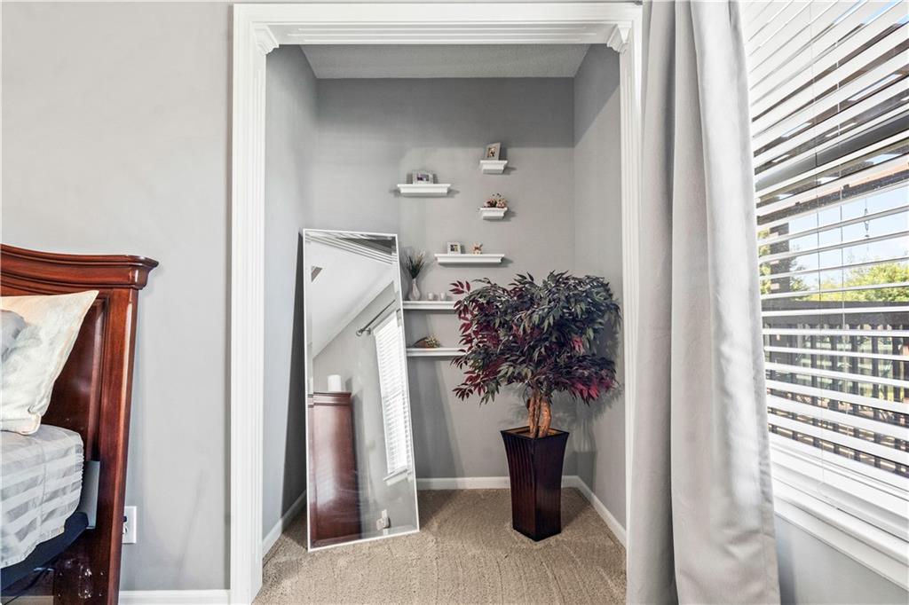 8120 N Myrtle Street