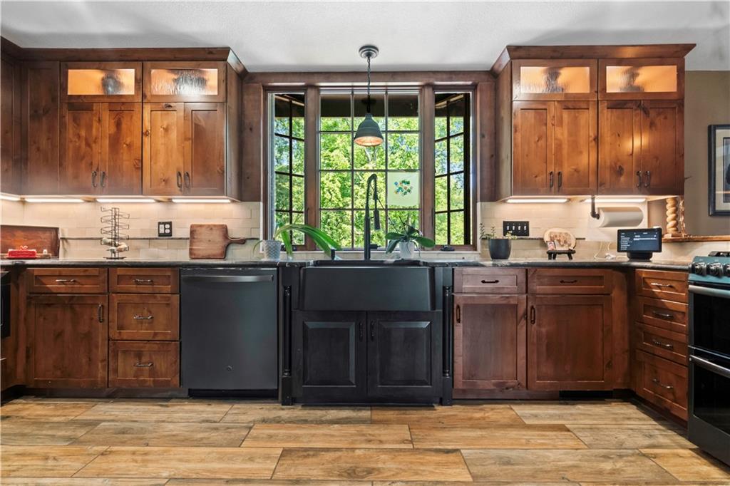 39410 W 151st Street