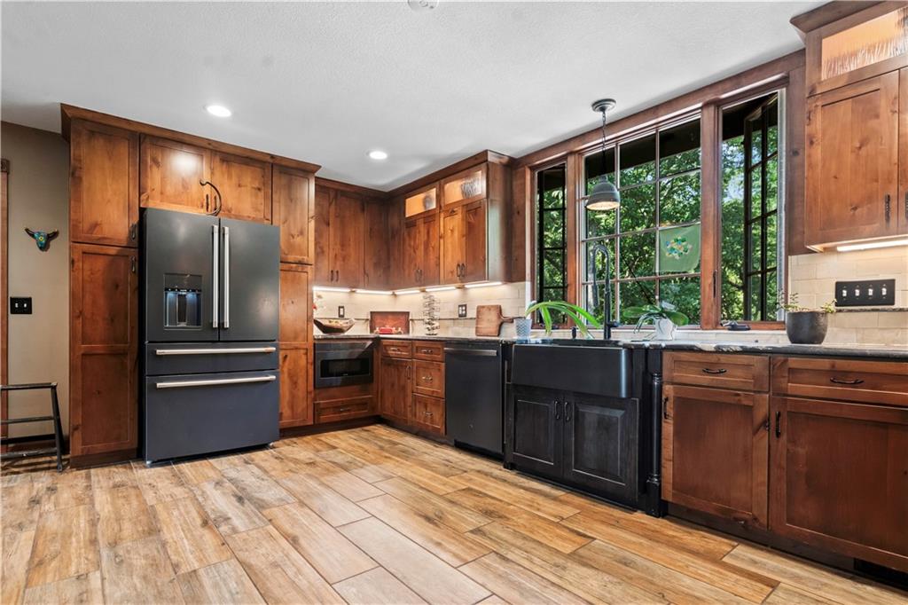 39410 W 151st Street