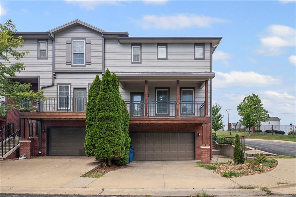 5245 Overland Drive Unit: D1