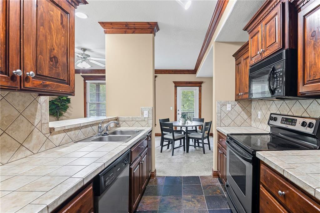 5245 Overland Drive Unit: D1