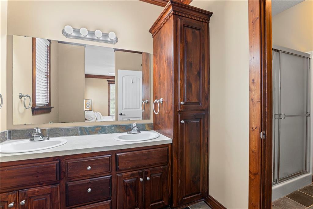 5245 Overland Drive Unit: D1