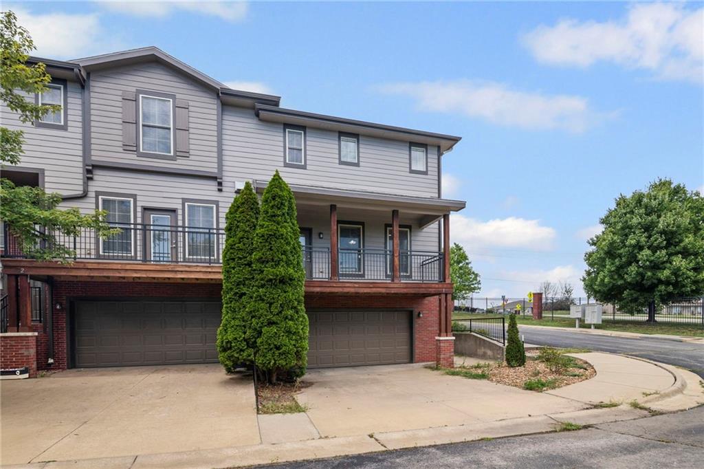 5245 Overland Drive Unit: D1