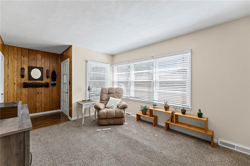 619 S Harrison Street