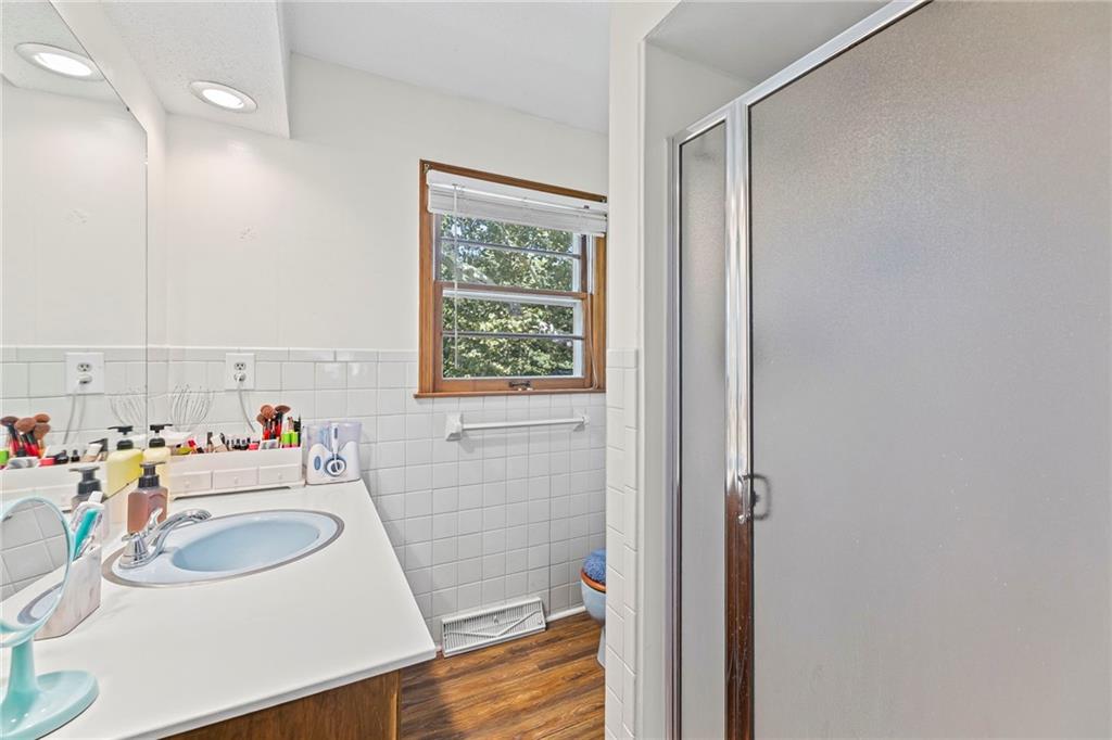 619 S Harrison Street