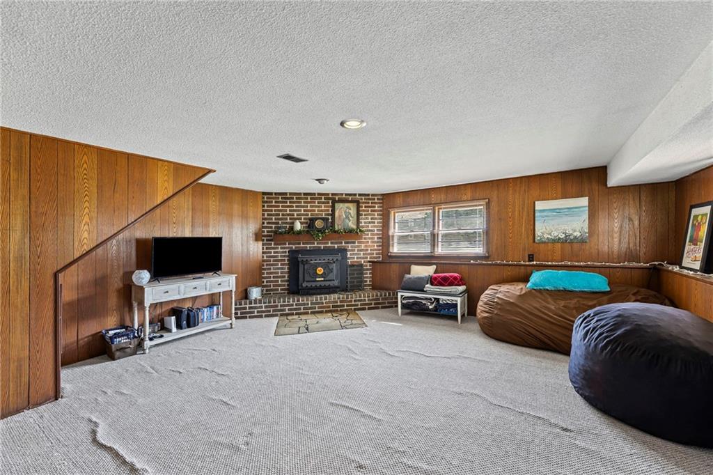 619 S Harrison Street