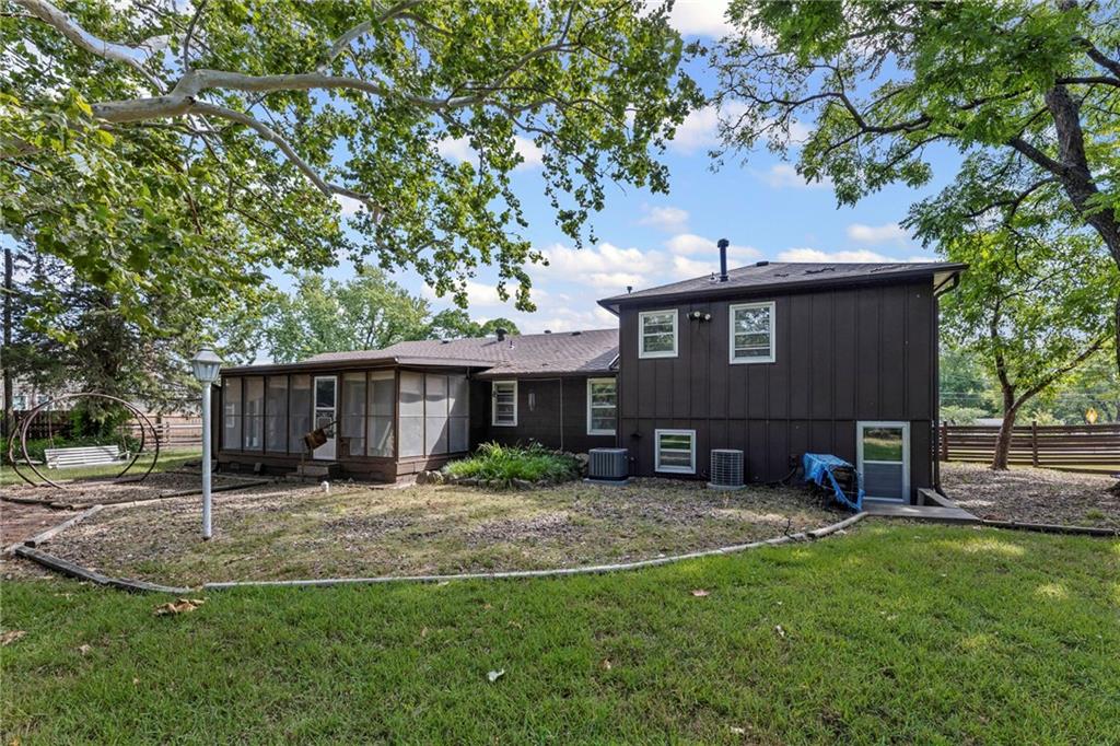 619 S Harrison Street