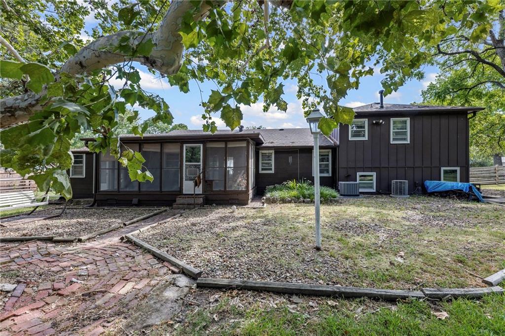 619 S Harrison Street