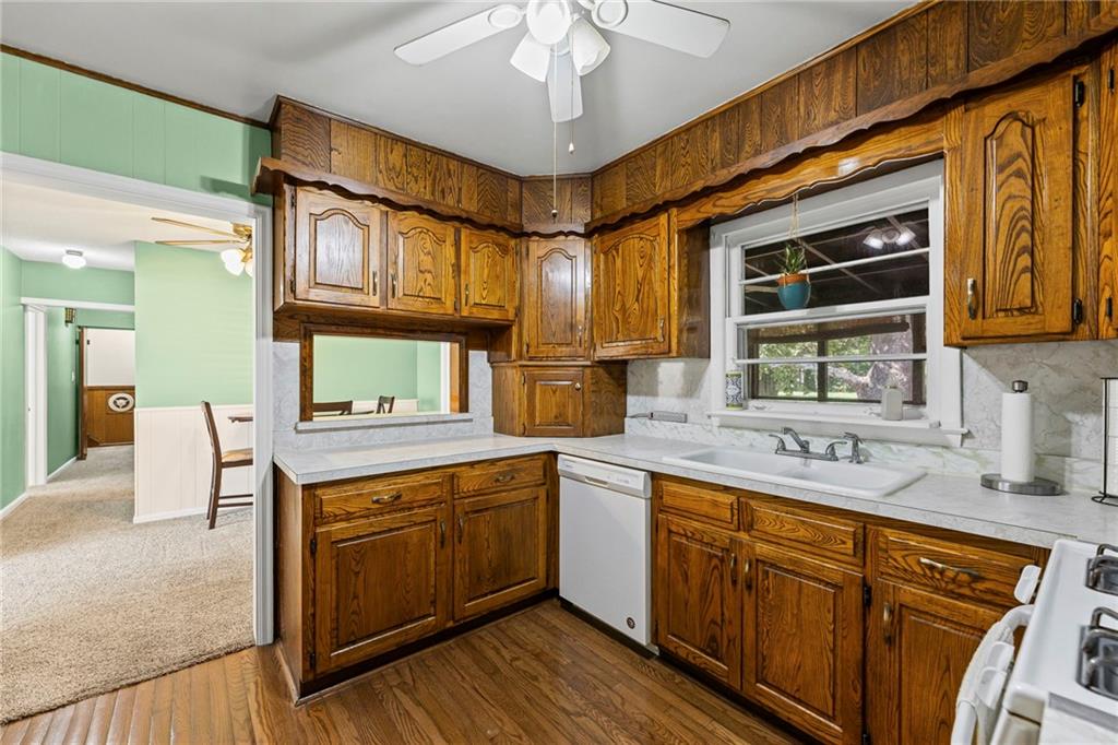 619 S Harrison Street