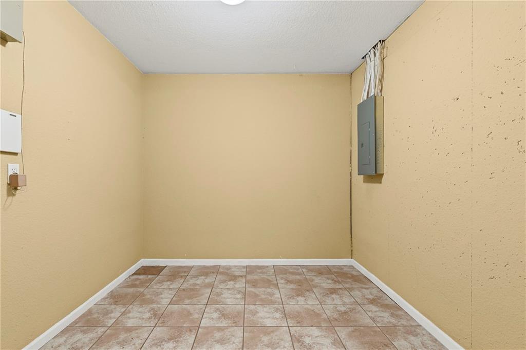 5245 Overland Drive Unit: D5