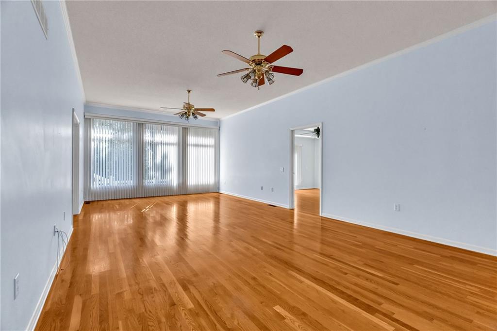 3413 S Victoria Drive