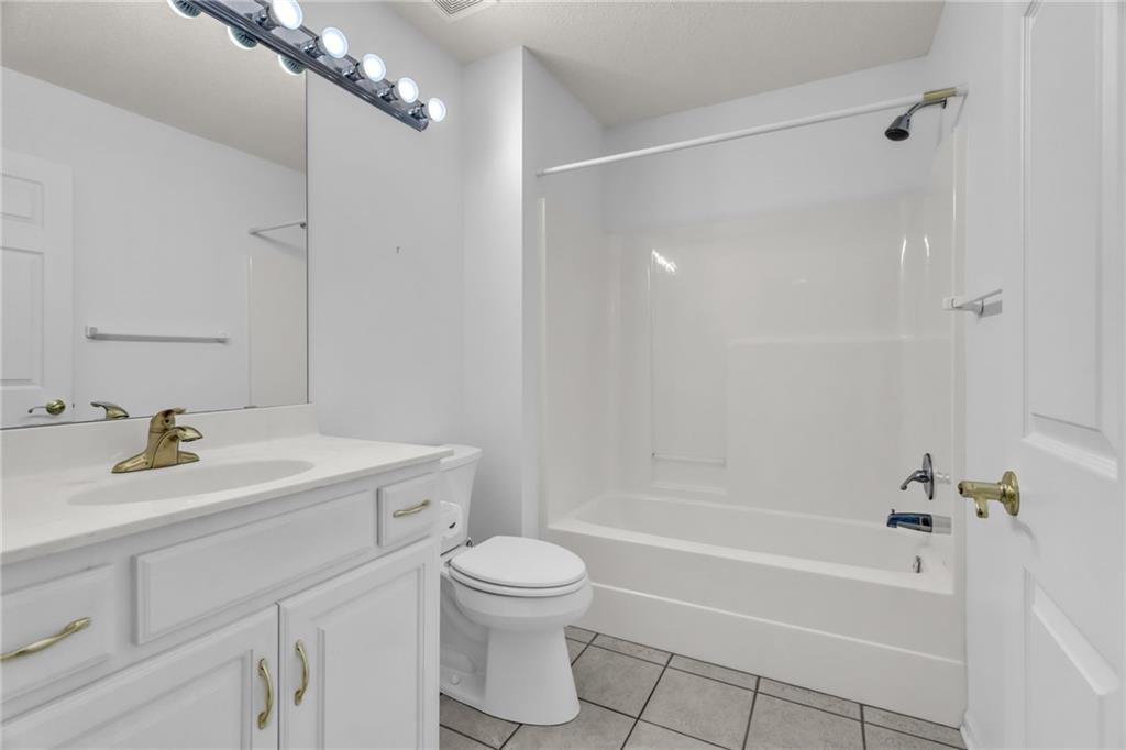 3413 S Victoria Drive