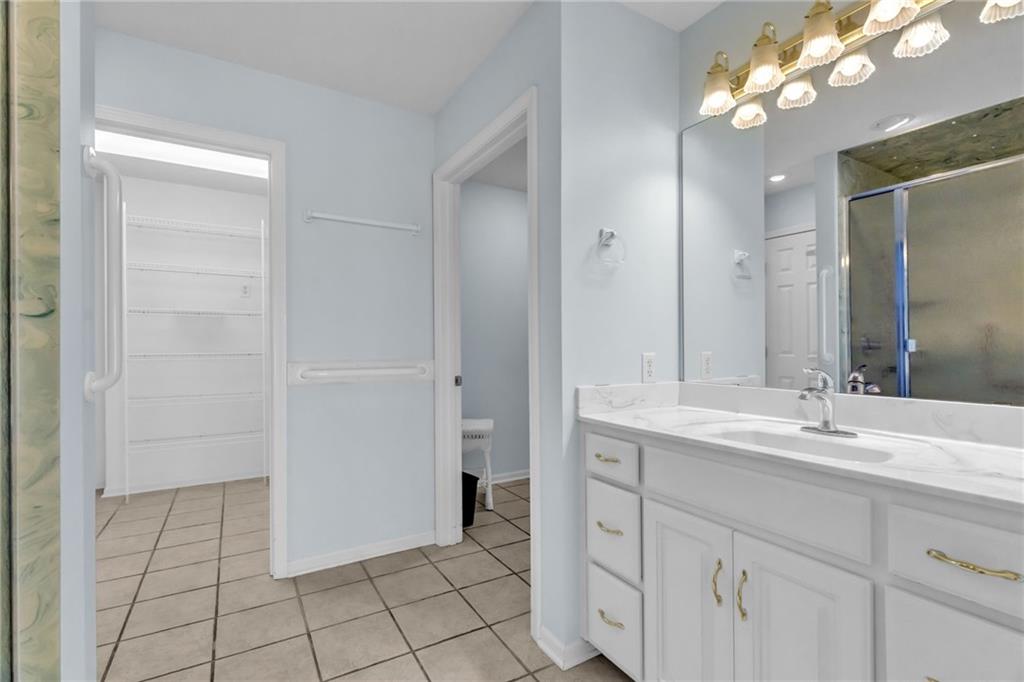 3413 S Victoria Drive