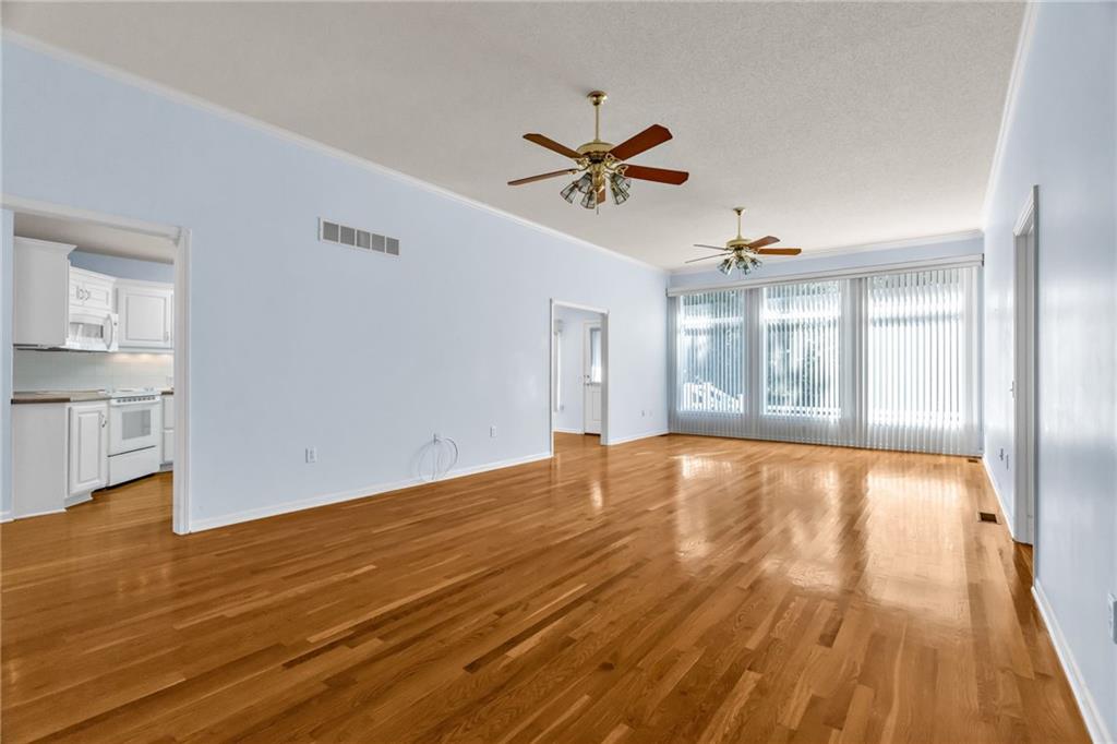 3413 S Victoria Drive