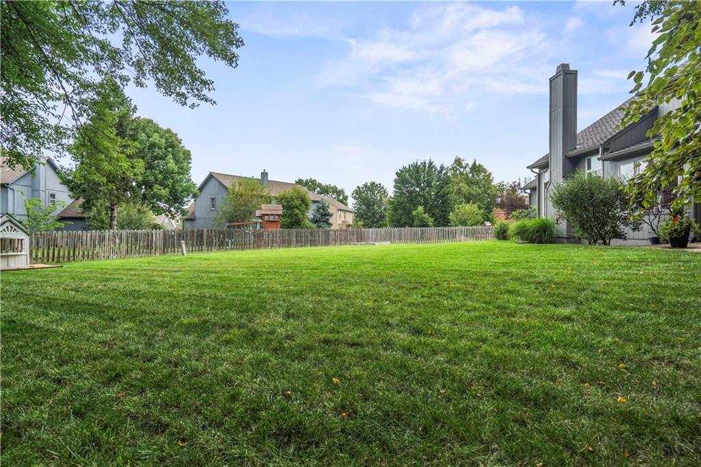 14908 Glenwood Avenue