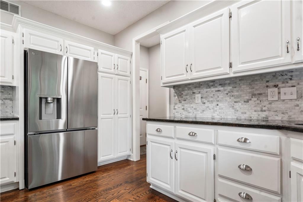 14908 Glenwood Avenue