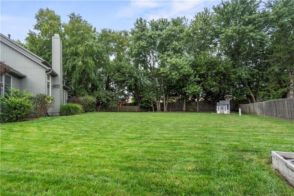 14908 Glenwood Avenue