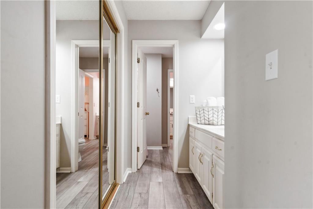 14908 Glenwood Avenue