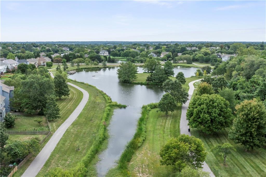 14908 Glenwood Avenue