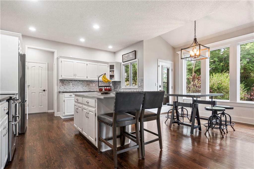 14908 Glenwood Avenue