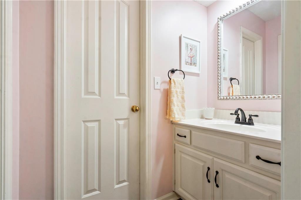 14908 Glenwood Avenue