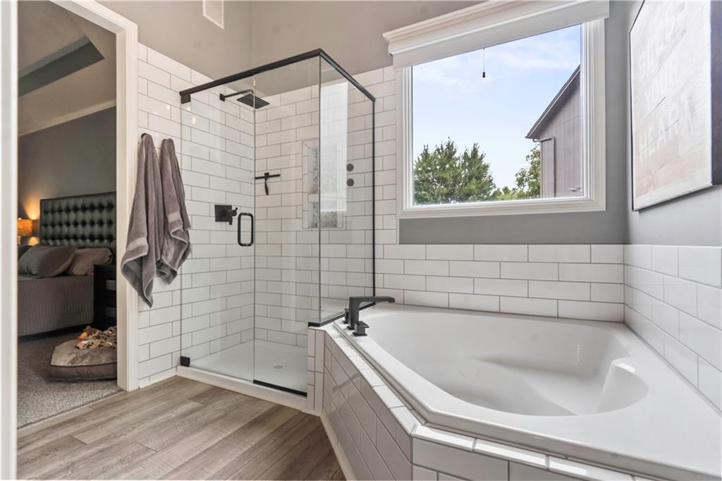 14908 Glenwood Avenue