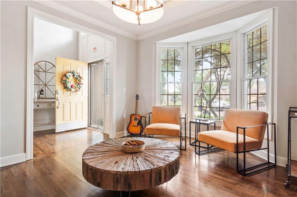 14908 Glenwood Avenue