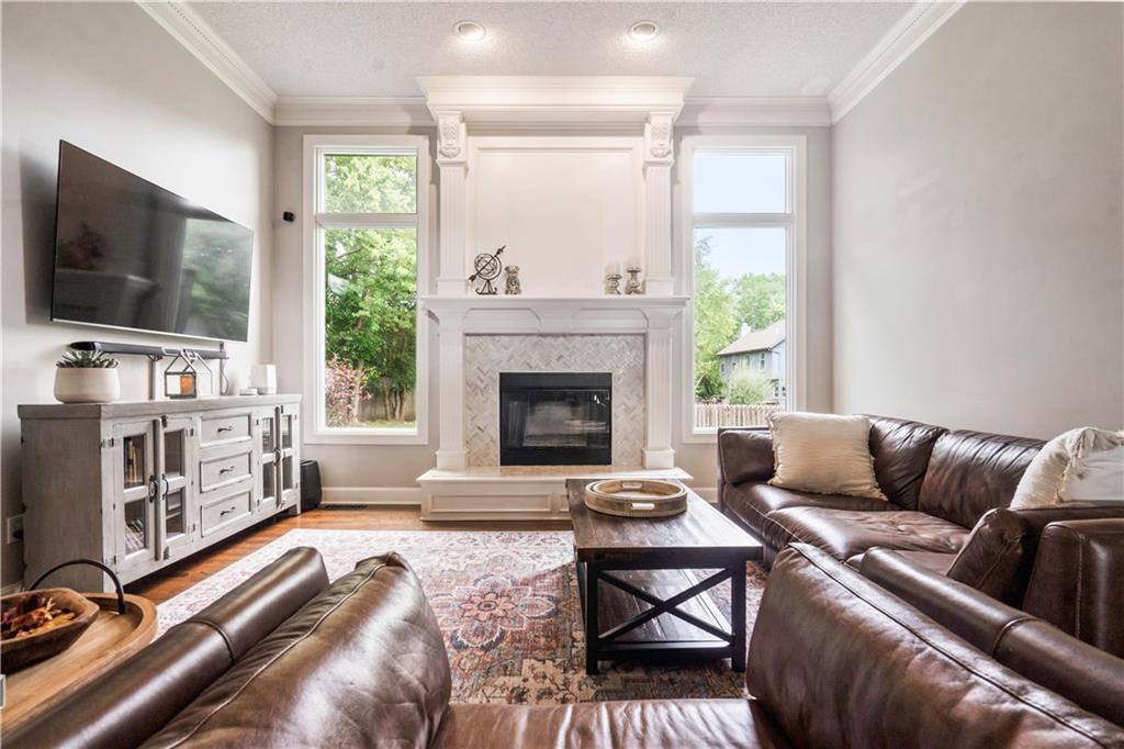 14908 Glenwood Avenue