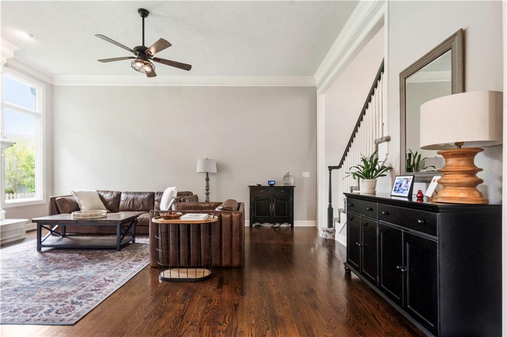 14908 Glenwood Avenue