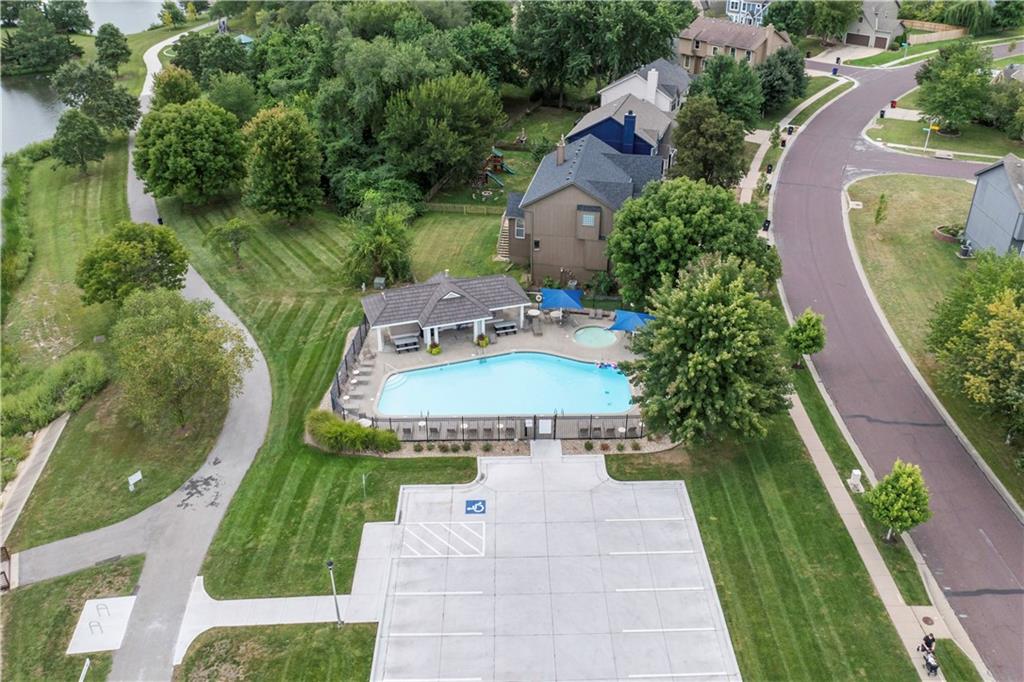 14908 Glenwood Avenue