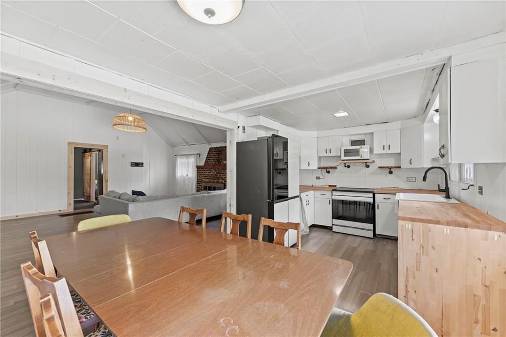 205 Lake Forest Drive